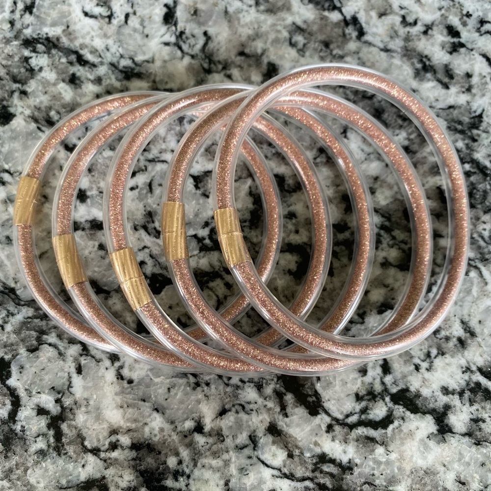 𝑨𝒍𝒍 𝑾𝒆𝒂𝒕𝒉𝒆𝒓 Bangles ❤️❤️ - Picture 3 of 4